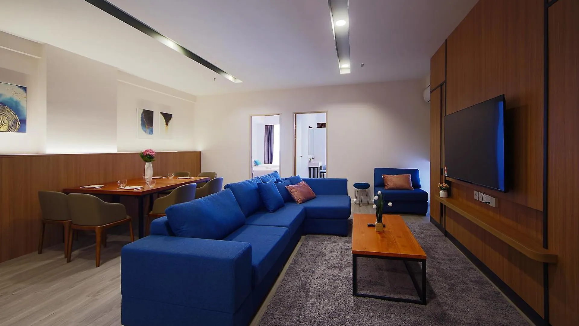 Aru Suites Homestay Wifi,Carpark,24H Check In,Water Filter By R2 Residence Kota Kinabalu Malaysia
