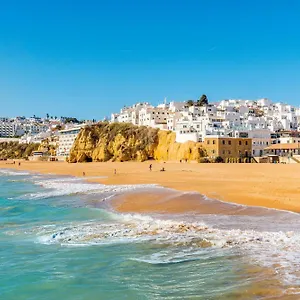 albufeira-twins-1-with-pool-by-homing.hotelaalgarve.com/